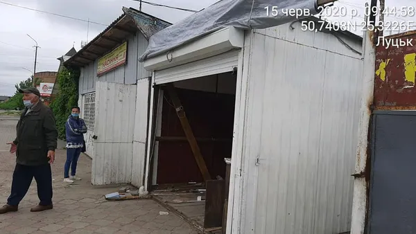Підприємці добровільно «виселяються» зі Старого ринку (фото)