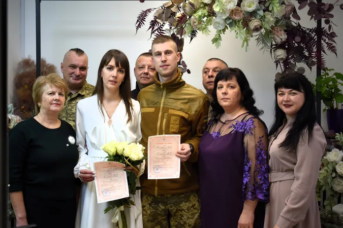 З фронту – під вінець: неймовірна історія закоханої пари з луцького ЦНАПу