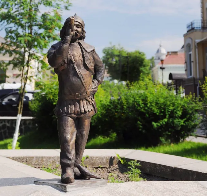«Екскурсоводи у відпустці» повертаються до Луцька