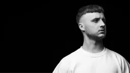 🎵 «Була в мене парова машина»: діджей з Луцька зібрав Палац «Україна» (відео)