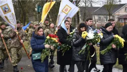 Назавжди 23: у Луцькому районі прощались з загиблим Героєм Віктором Вороняком (фото)