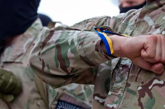 Сім країн Європи закликали своїх громадян не їхати добровольцями в Україну