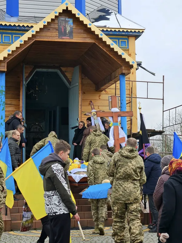 На Волині попрощалися із загиблим воїном Миколою Голодзьоном (фото)