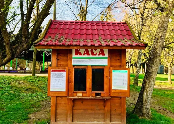 Відкриття сезону: ціни і графік роботи атракціонів у луцькому парку (фото)