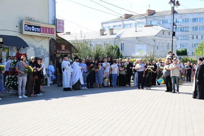 У Луцьку попрощались із Героєм Едуардом Павловським (фото)