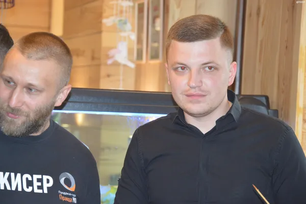  Директор студії «Pravda PRO» Сергій Шараєвський та керівник ділового інтернет-видання «Конкурент» Тарас  Шкітер 