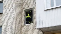 Довелося лізти у вікно: у Ковелі 2-річну дитину зачинили у квартирі (фото)