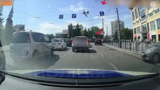 Центром Луцька «розсікав» 14-річний хлопець на Range Rover (відео)