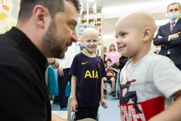 Володимир та Олена Зеленські відвідали лікарню «Охматдит» (фото)