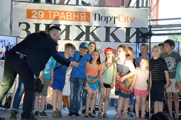 ...та отримують за це різні призи