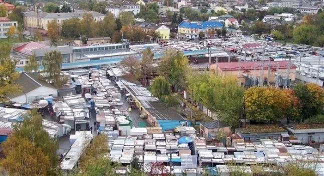 «Луцьким ринкам» нададуть ділянку в постійне користування