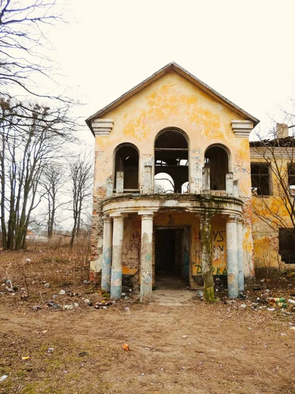 Показали, що лишилося від легендарного маєтку Вільгів у Голобах (фото)