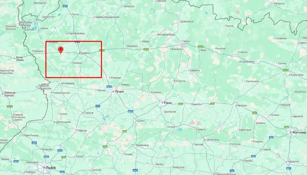 На Волині є моторошне озеро, у якому живе величезний сом-чудовисько з крокодилячою головою