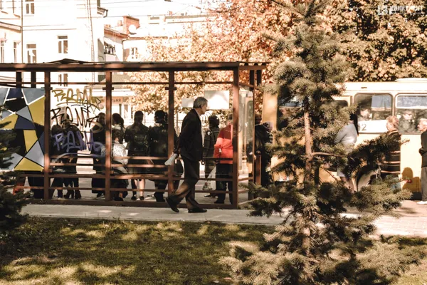 Бабине літо і квіти: осінь-2019 в Луцьку (фото)
