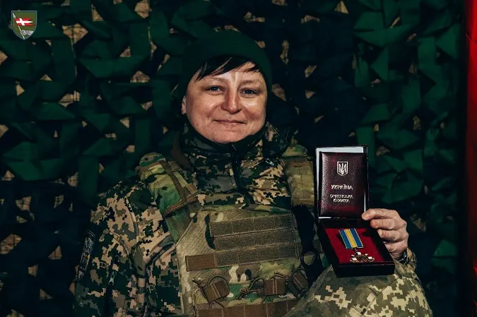 «Мрія об'їхати Україну здійснилась, коли одягла форму», – бойовий медик Ольга з 14-ї ОМБр про службу та порятунок побратимів