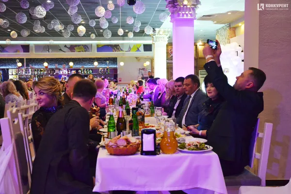 Яскраво та гучно: як викладачі ЛНТУ святкували корпоратив (фото)
