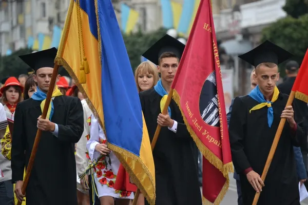 Першокурсників СНУ посвятили у студенти (ФОТОРЕПОРТАЖ)