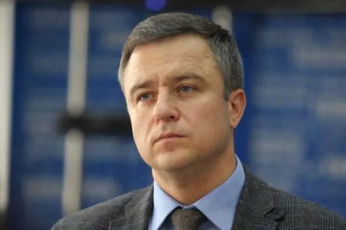 LIKEE заблокувала акаунти нашумілої пари – 8-річної моделі та 13-річного блогера