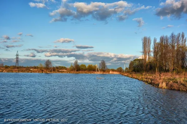 Фотограф показав неймовірні світлини вечорів на околиці Луцька 