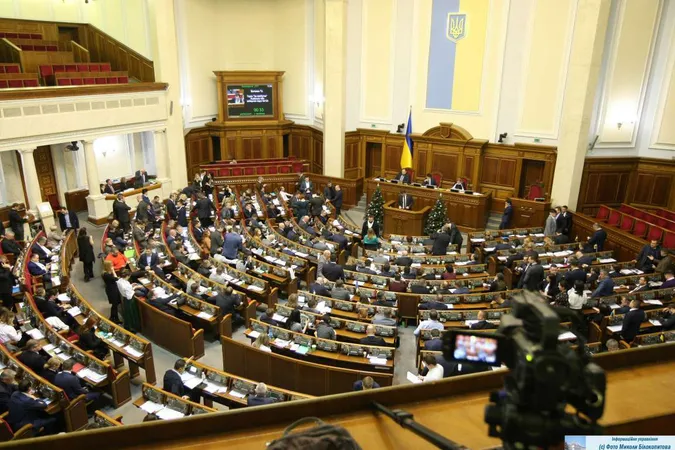 Фракція «Батьківщина» пішла на ізоляцію: в одного з нардепів – коронавірус