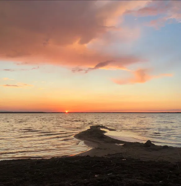 Вечірні краєвиди Світязя заворожили мережу (фото)
