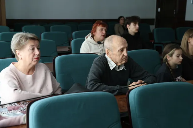 У Луцьку родинам загиблих захисників України вручили державні нагороди (фото)