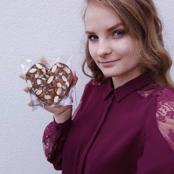 Як 17-річні лучани заробляють на шоколаді в Instagram (фото)