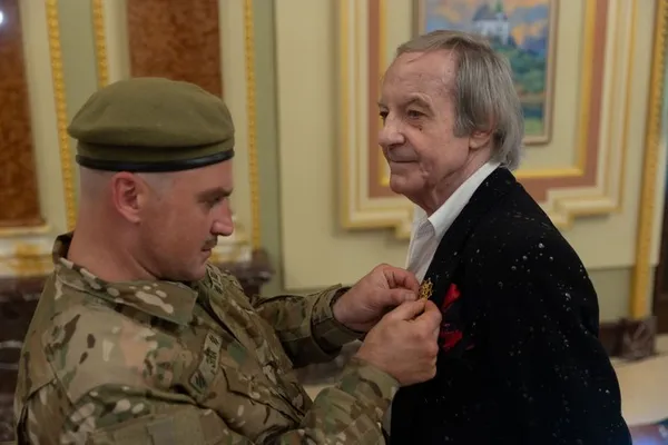 Народний артист з Луцька Василь Зінкевич отримав від президента відзнаку