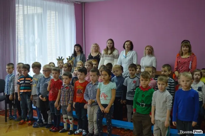 Маленьким лучанам подарунки роздавали два Миколаї (фото)