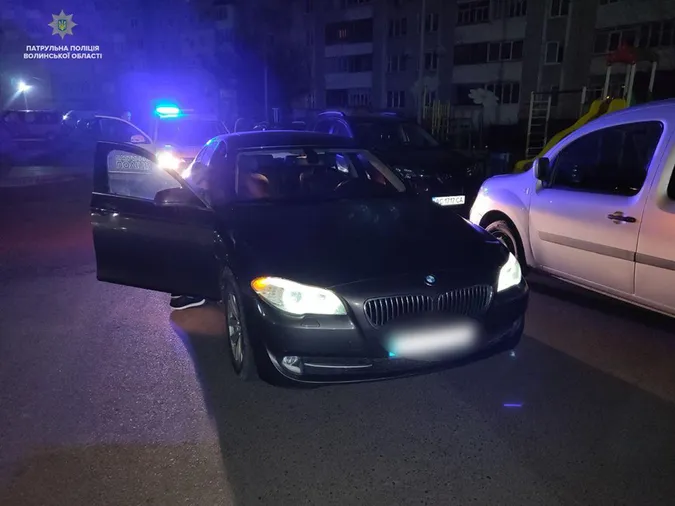 У Луцьку вночі гонщик на «бесі» тікав від поліцейських