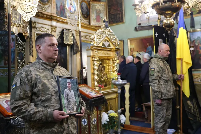 У Луцькій громаді попрощалися з полеглим Героєм Іваном Матвіюком (фото)