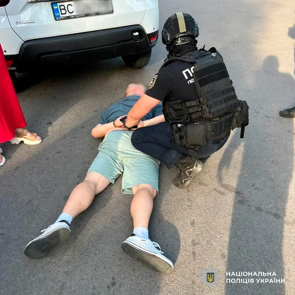 $6 200 з людини: хлопці з Луцька «погоріли» на схемі переправлення ухилянтів до Румунії (фото)