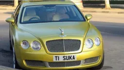 Луцьком роз'їжджав Bentley з «нецензурним» номером (фото)