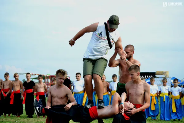 Ляпота на «Бандерштаті»: день перший (репортаж)