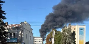 Над Луцьком здійнявся величезний стовп диму: що коїться