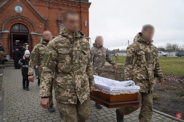 У Володимирі провели в останню дорогу Тараса Марходея (фото)