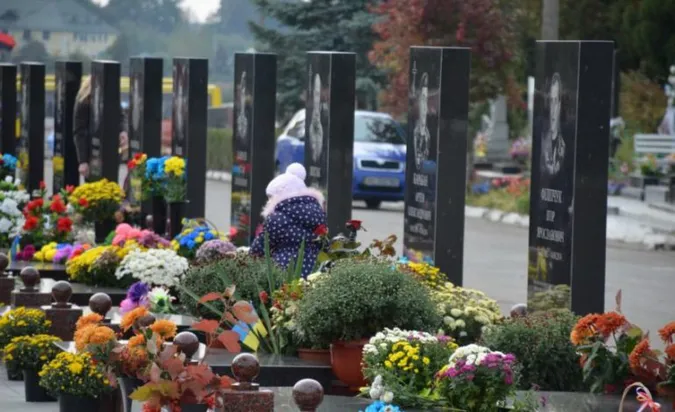 «Забронювати місце на цвинтарі можна», - директор луцьких кладовищ Цетнар