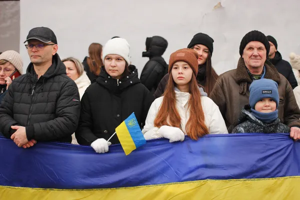Тепер не просто формальність: як у Луцьку відзначали День Соборності (фото)