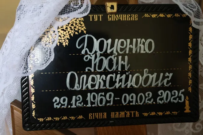 Громада на Волині попрощалася з Героєм Іваном Доценком (фото)