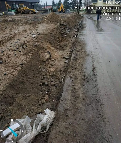 У Луцьку будівельники торгового центру без дозволу проводили земляні роботи
