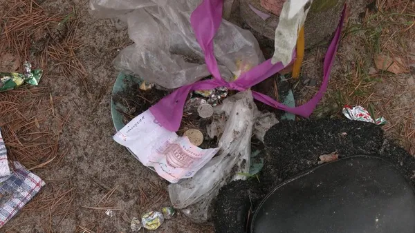 Мертві сиділи, як живі: за 140 км від Луцька – магічне урочище, де здійснюються бажання (відео)