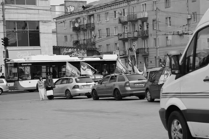 Луцьк попрощався з мужніми воїнами Олександром Чирком та Назаром Новосадом