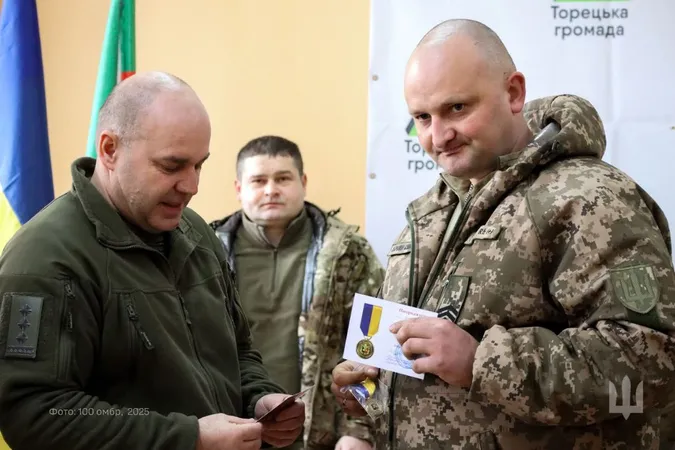 Бійців волинської «сотки» відзначили медалями «За оборону Торецької громади» (фото)
