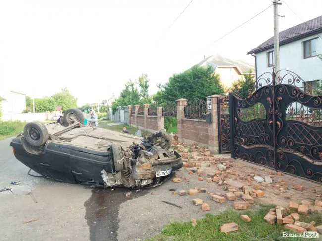 Під Луцьком – карколомна ДТП із загрозою вибуху (фото)