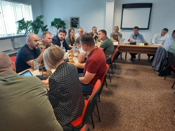 Через «Ягодин» пропускатимуть лише вантажівки та автобуси