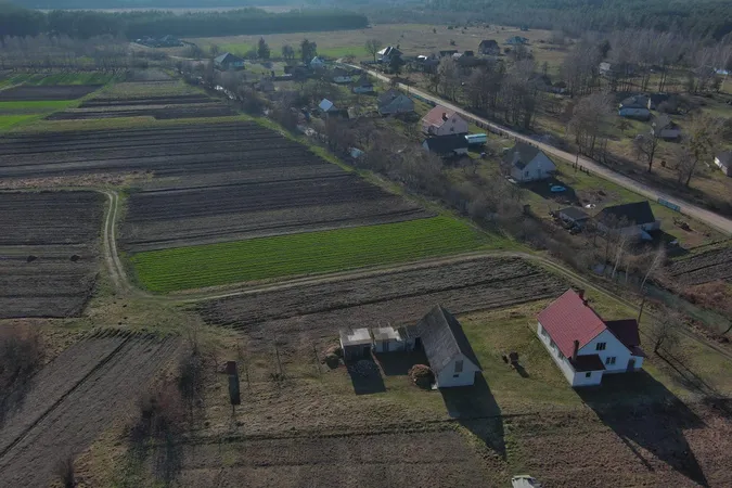 На Волині рятувальники грозяться штрафувати за спалення сухої трави