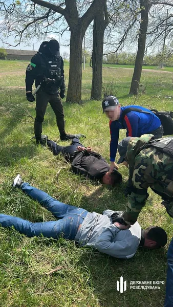 $4500 з «клієнта»: на Одещині місцеві переправляли до Молдови чоловіків призовного віку (фото)