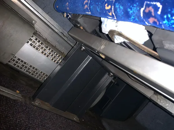 В «Ягодині» службовий собака «винюхав» під сидінням автобуса «травичку» (фото)