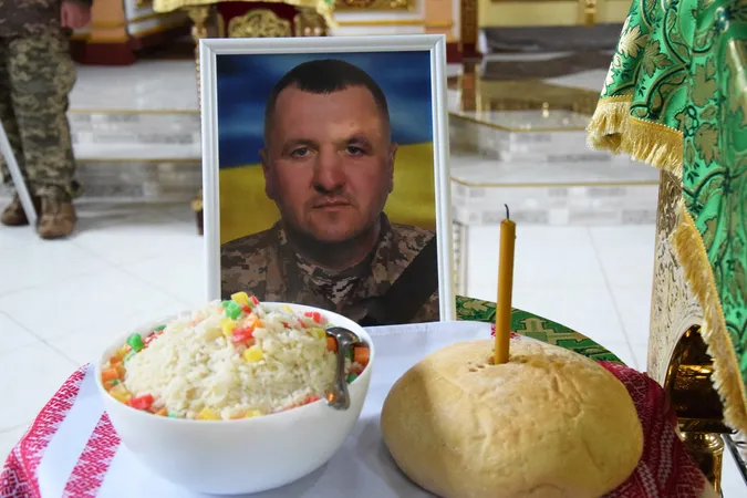 У Любешеві в останню дорогу провели прикордонника Володимира Губарика, який загинув влітку на Харківщині