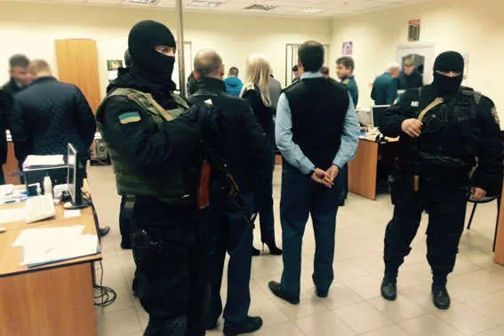 Гройсман заборонив «маски-шоу» на підприємствах